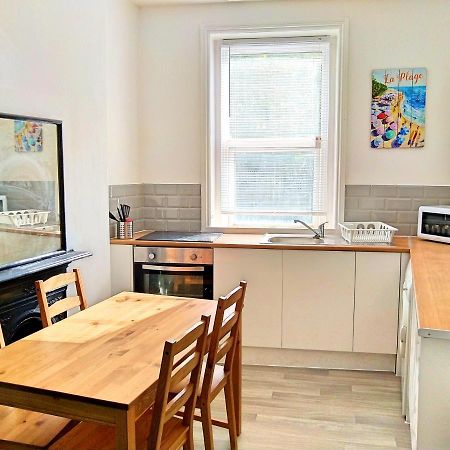 Entire Floor 2 Bedrooms On Westcliff Bournemouth Esterno foto