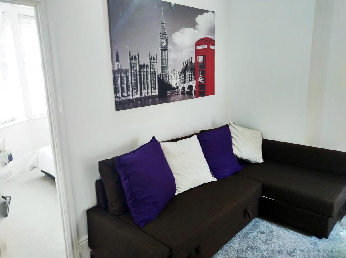 Entire Floor 2 Bedrooms On Westcliff Bournemouth Esterno foto
